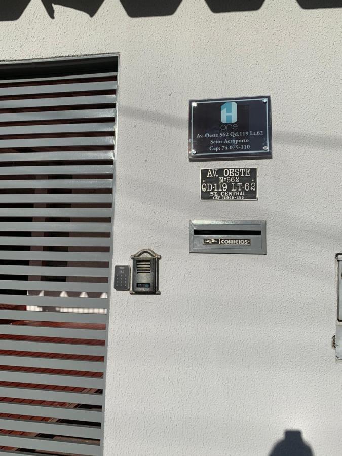 H One Hostel Goiania Bagian luar foto